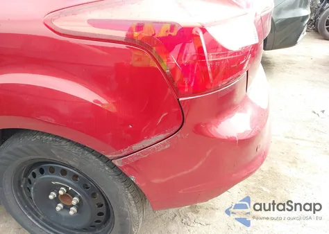 2013 Ford Focus Titanium z USA, uszkodzony, nr VIN 1FADP3N23DL274828